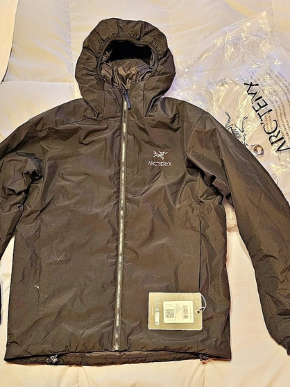 Arc'teryx Atom AR Hoody Men's Black Medium NWT